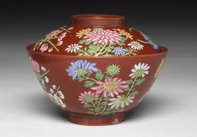 图片[2]-Yixing lidded bowl with flowers of the four seasons in painted enamels, Qing dynasty, Kangxi reign (1662-1722)-China Archive